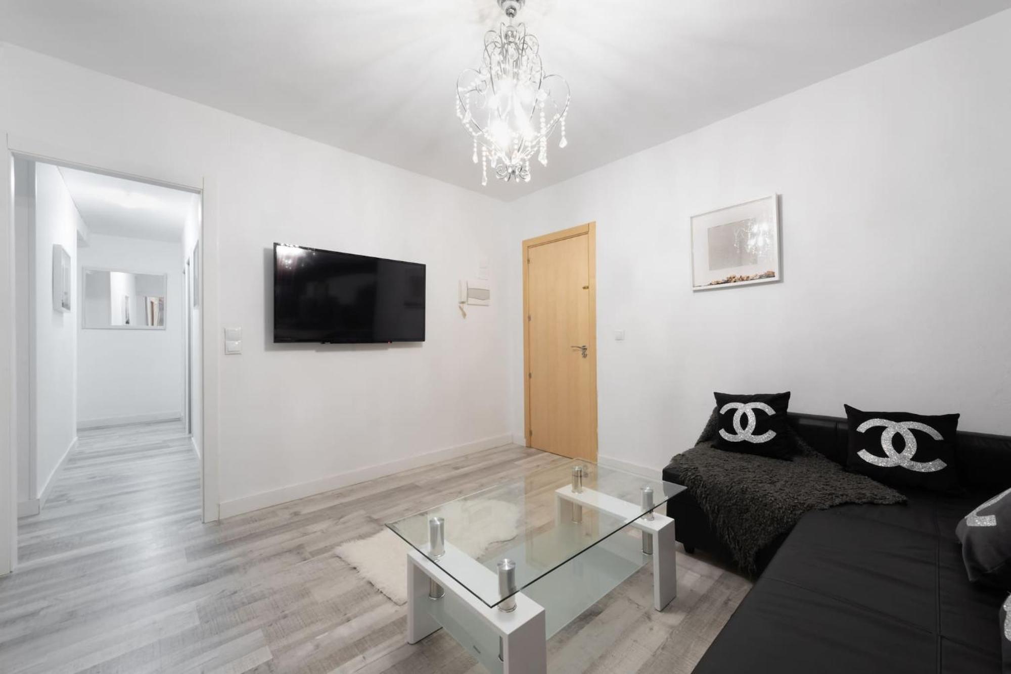 Day Chueca Centro Gran Via Sol Malasana Apartment